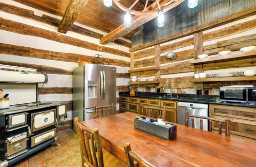 Glasgow Cabin | Glasgow Getaway w/Patio, Fireplace & Grill!
