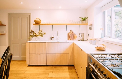 Kington House | Glasnant - Luxury House in the woods with Hot Tub