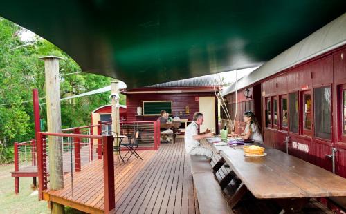Glass House Mountains Cabin | Glass House Mountains Ecolodge
