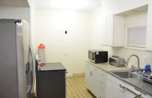 Pittsburg Apartment | Glass Loft - Spacious 2 bedroom downtown loft