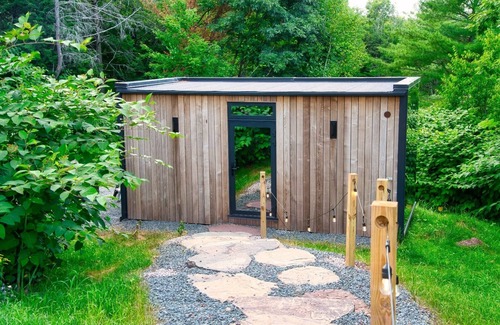 Windham Condo | GLASS MIRROR CABIN - HAUS WINDHAM