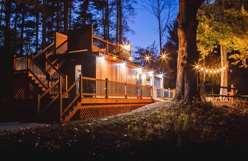 Roan Mountain Cabin | Glass/Wood Cabin5~(outdoor tub weather permitting)