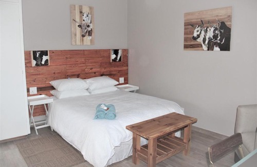 Bredasdorp Bed & Breakfast | GlassTree B&B