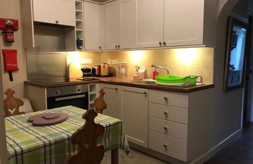 Glastonbury House | Glastonbury Rose Cottage