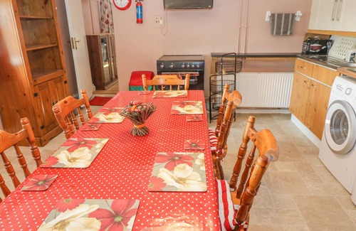 Derry Cottage | GLEANN GRIANNMHAR, pet friendly in Rosscarbery, County Cork