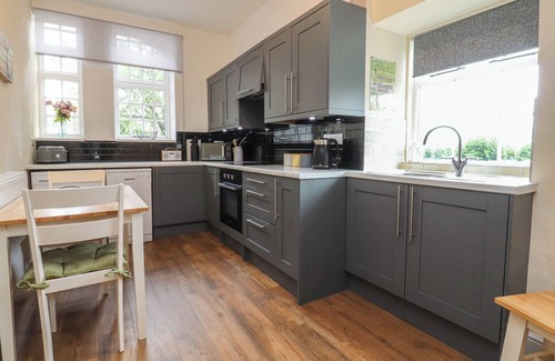 Skipton Cottage | GLEBE COTTAGE, family friendly, character holiday cottage in Skipton