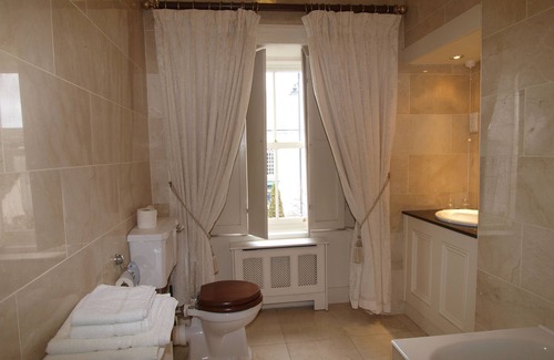 Roscommon House | Gleesons Restaurant & Rooms
