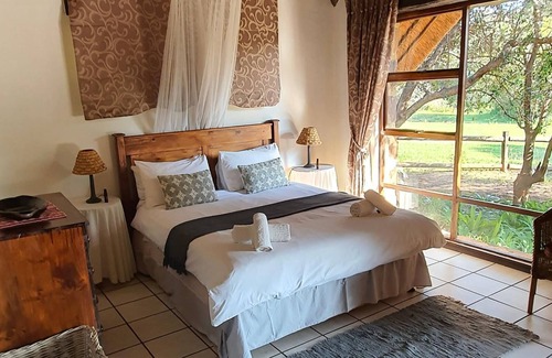 Broederstroom Cabin | Glen Afric Country Lodge