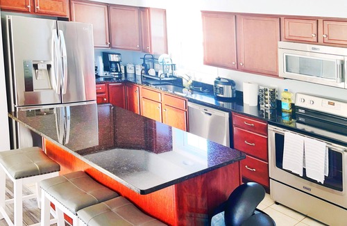 Marley House | Glen Burnie Haven: Your Tranquil Home Away from Home
