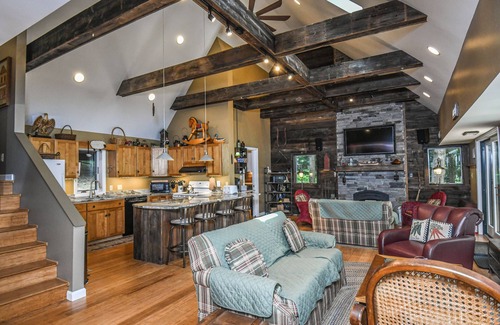 Swanton House | Glen Clova | On a Peaceful Lake Cove