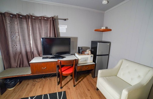 North Bay Hotel | Glen Garry Motel and Cottages