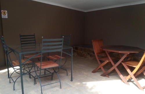 Garsfontein House | Glen Marion Guest House