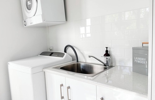 Wagga Wagga Apartment | Glen’s Fitz St Getaway - Central