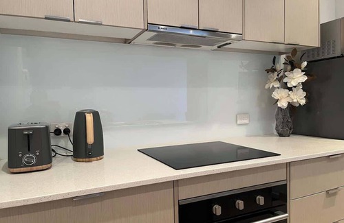Glen Waverley Apartment | Glen Waverley Modern Apt near Syndal Station