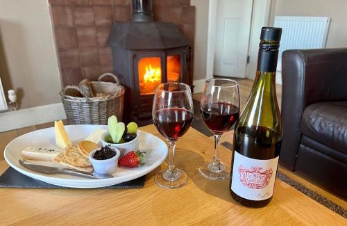 West Laroch House | Glenachulish Bay with Hot Tub