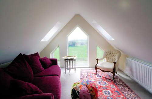 Lisnagunogue Bed & Breakfast | Glenburn Galgorm Bed & Breakfast