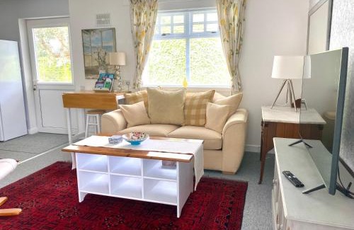 Fochabers House | Glenburn, Peaceful Studio Accommodation, Fochabers