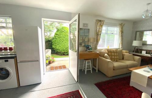 Fochabers House | Glenburn, Peaceful Studio Accommodation, Fochabers