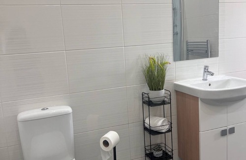 Leicester House | GLENCOTTAGE BUNGALOW, COMFORTABLE LEICESTER STAY FREE PARKING LE3