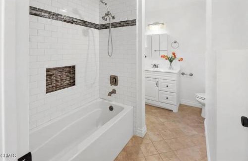 Crescenta Highlands House | Glendale Hills Hideaway