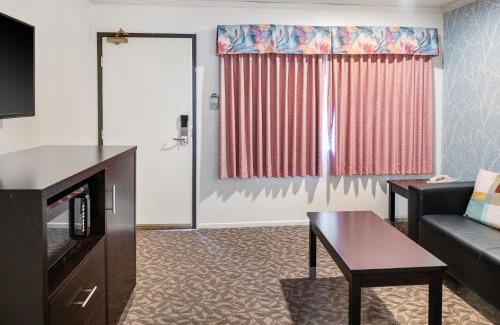 Somerset Hotel | Glendale Hotel