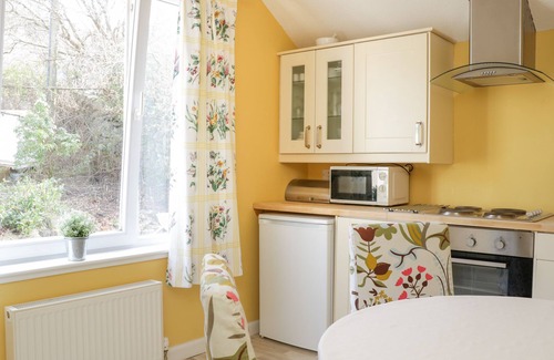 Kippford Cottage | GLENDOWER APARTMENT, romantic, with a garden in Dalbeattie
