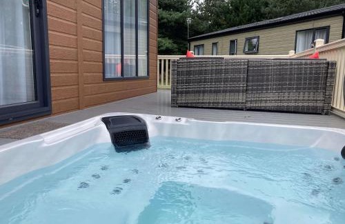 Allerthorpe House | Gleneagles Lodge with Hot Tub