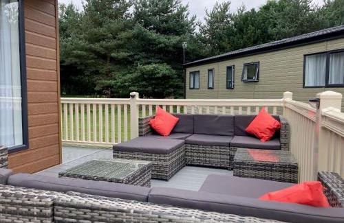 Allerthorpe House | Gleneagles Lodge with Hot Tub