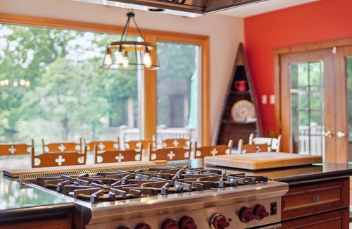 Gore Ski Chalet | Glenhaven - stunning waterfront home with hot tub, steam room, infrared sauna!