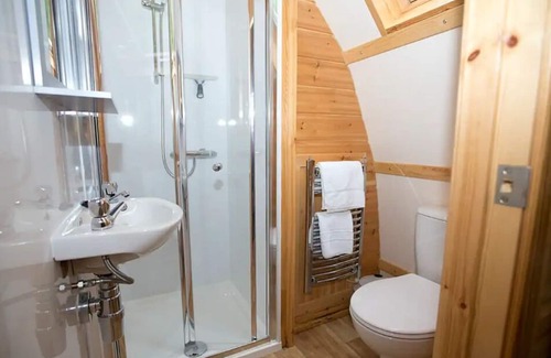 Tomintoul Cabin | Glenlivet Glamping in a Cosy Cabin - Dog Friendly