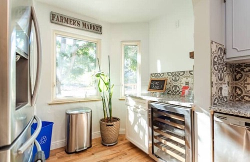 Greeley House | Glenmere Cottage Full Kitchen Fire Pit BBQn