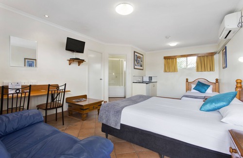 Norman Gardens Hotel | Glenmore Tavern