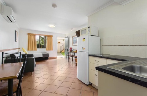 Norman Gardens Hotel | Glenmore Tavern