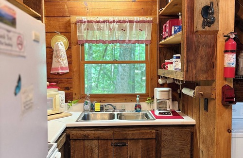 Candler Cabin | Glenn Acres - HT Log Cabin WNC is beautiful and Fall is around the corner!