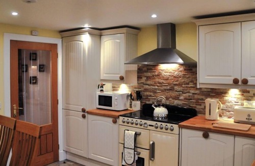 Uig House | Glenn Cottage by Interhome