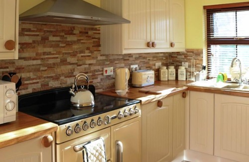 Uig House | Glenn Cottage by Interhome