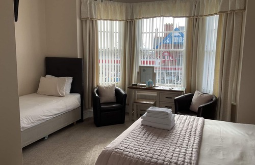 West Cliff House | Glenora Guest House