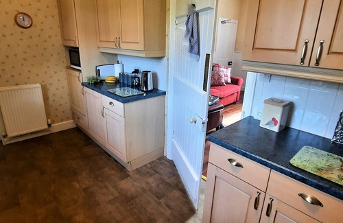 Kirkcudbright Cottage | Glenterry Farmhouse - a house that sleeps 6 guests in 3 bedrooms