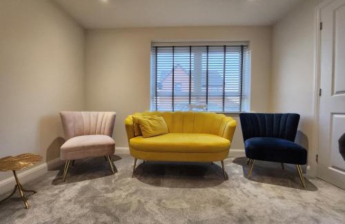 Wellingborough House | Glenvale House, Long & Short Stay In Wellingborough, Perfect Weekends!