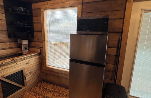 Glenville Cabin | Glenville's Rustic Charm