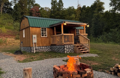 Glenville Cabin | Glenville’s Sunset View