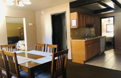 Glenwood Springs Hotel | Glenwood Springs Cedar Lodge