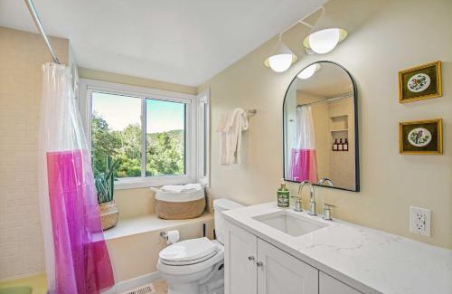 Glenwood Springs House | Glenwood Springs Mountain Getaway with Hot Tub and Riverfront