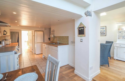 New Quay Cottage | Glenydd, New Quay - Three Bedroom Cottage, Sleeps 6