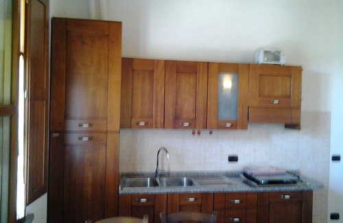 Latignano Apartment | GLICINE apartment, up to 5 Adults NO KIDS ALLOWED