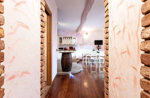 Cadenabbia Apartment | Glicine, Lovely 2 Br Apartment With Balcony By Halldis
