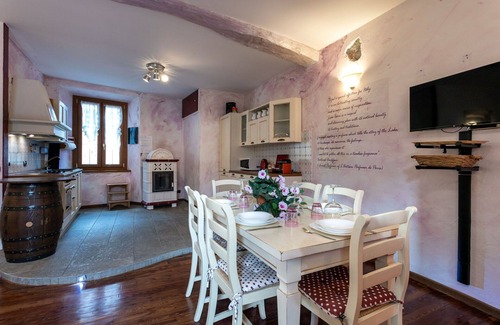 Cadenabbia Apartment | Glicine, Lovely 2 Br Apartment With Balcony By Halldis