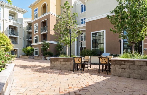 North San Jose Apartment | Global Luxury Suites at Baypointe Station