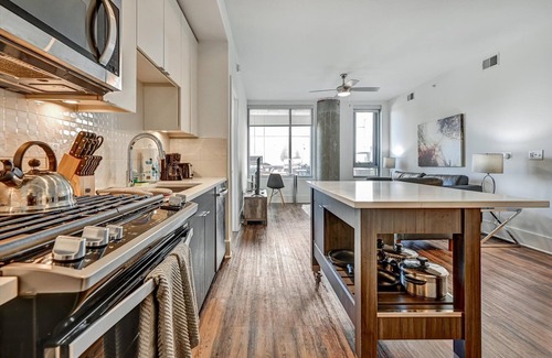 Buckhead Village Apartment | Global Luxury Suites Buckhead Atlanta