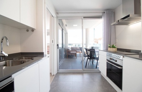 Sagunto Apartment | Global Properties: Modern apartment 3 minutes from the beach